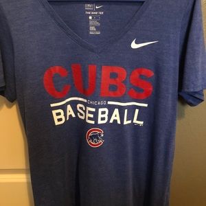 Chicago Cubs women Nike shirt